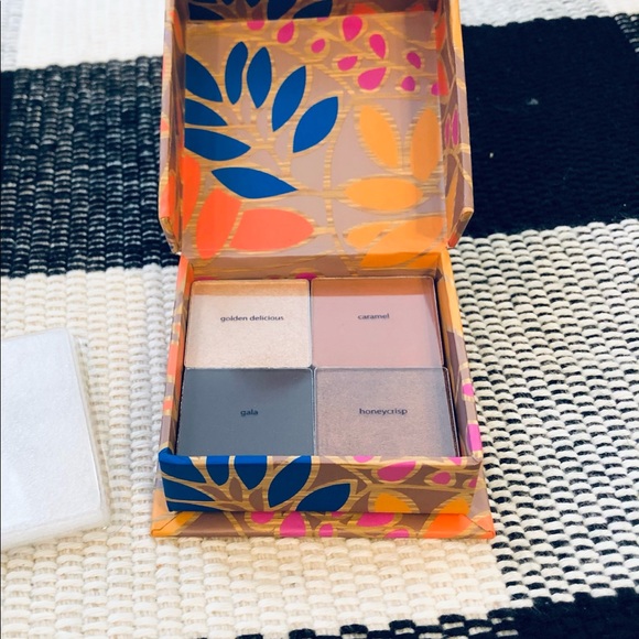 tarte Other - Tarte APPLE OF MY EYE Amazonian Clay Shadow Quad